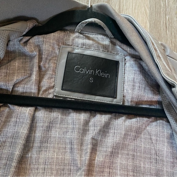 Calvin Klein Faux Leather Full Zip Jacket Silver Men’s Small (Fits like Medium) - Picture 3 of 5